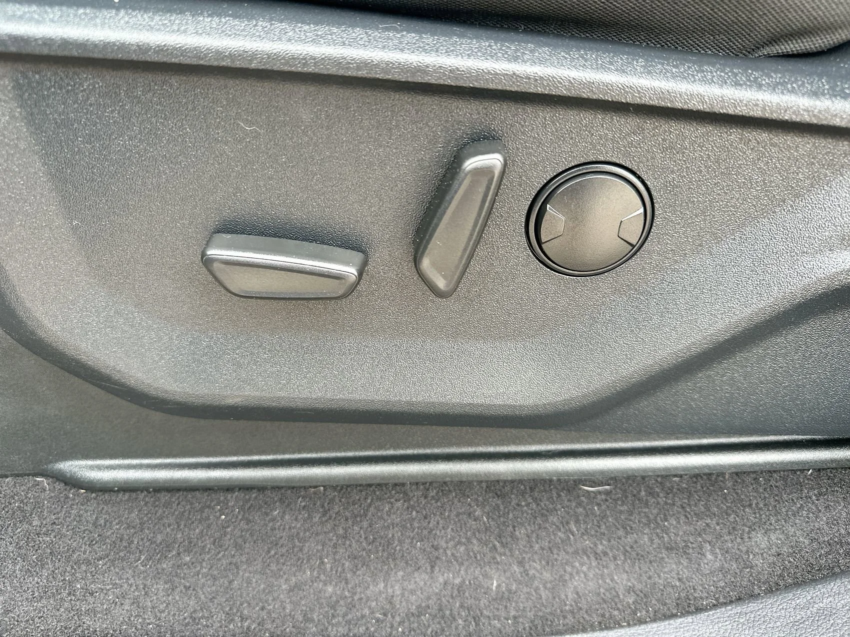 Used 2023 Black Metallic Ford XLT image 12