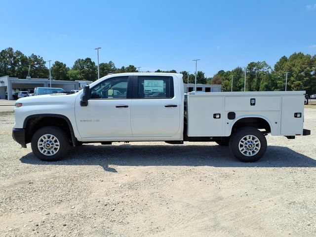 New 2026 Summit White Chevrolet WT image 8
