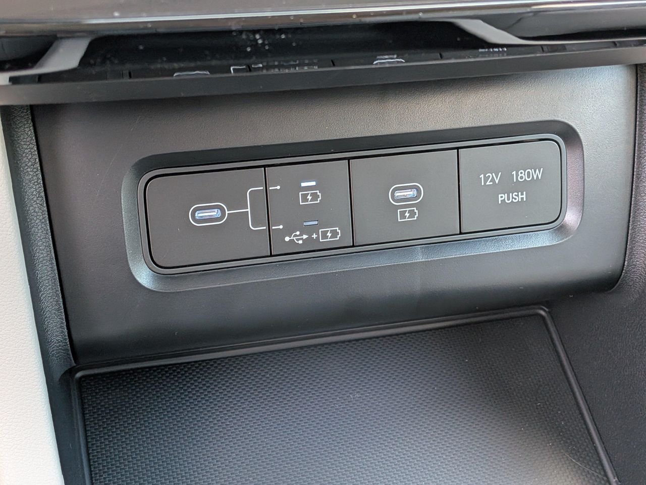 New 2026 Serenity White Pearl Hyundai Limited FWD image 29