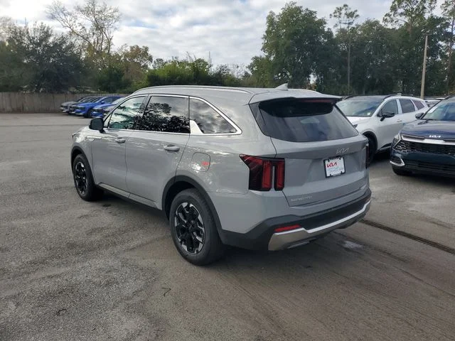 New 2026 Wolf Gray Kia S image 3