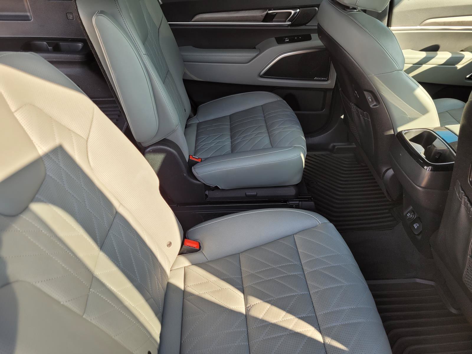 Used 2024 Ebony Black Kia SX Prestige X-Pro image 13