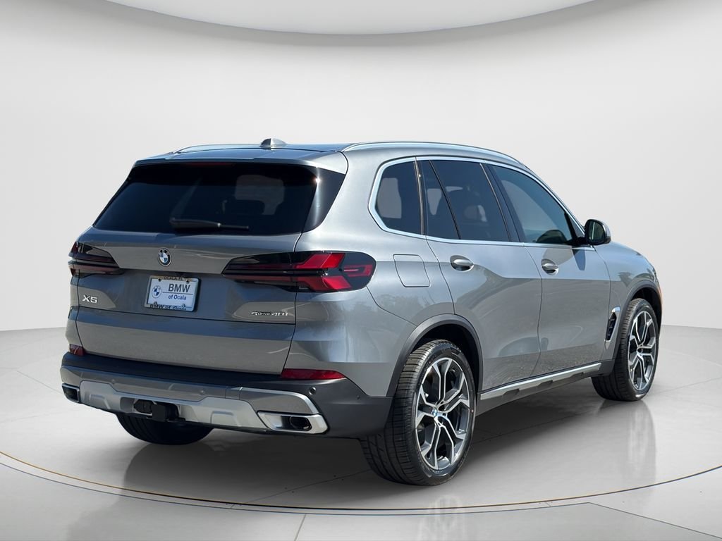 New 2026 Skyscraper Grey Metallic BMW sDrive40i image 24