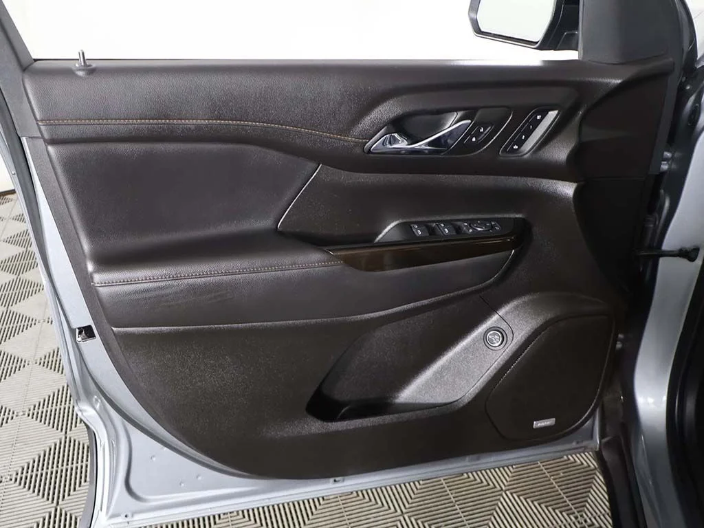 Used 2023 Silver GMC AT4 image 25