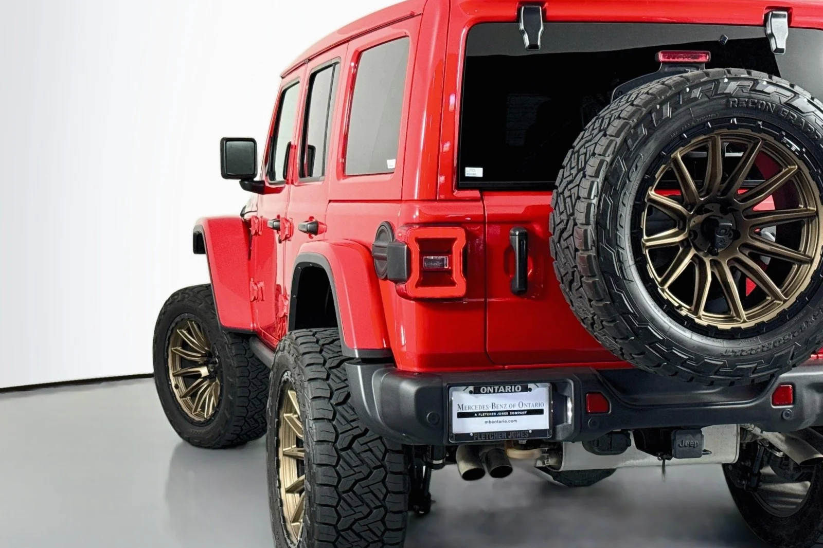 Used 2023 Firecracker Red Clearcoat Jeep Rubicon 392 image 15