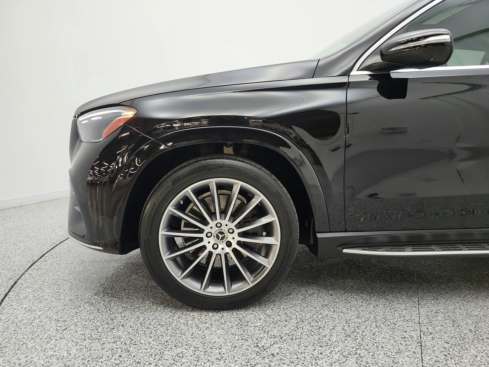 Used 2024 Black Mercedes-Benz GLE 350 4MATIC® SUV image 21