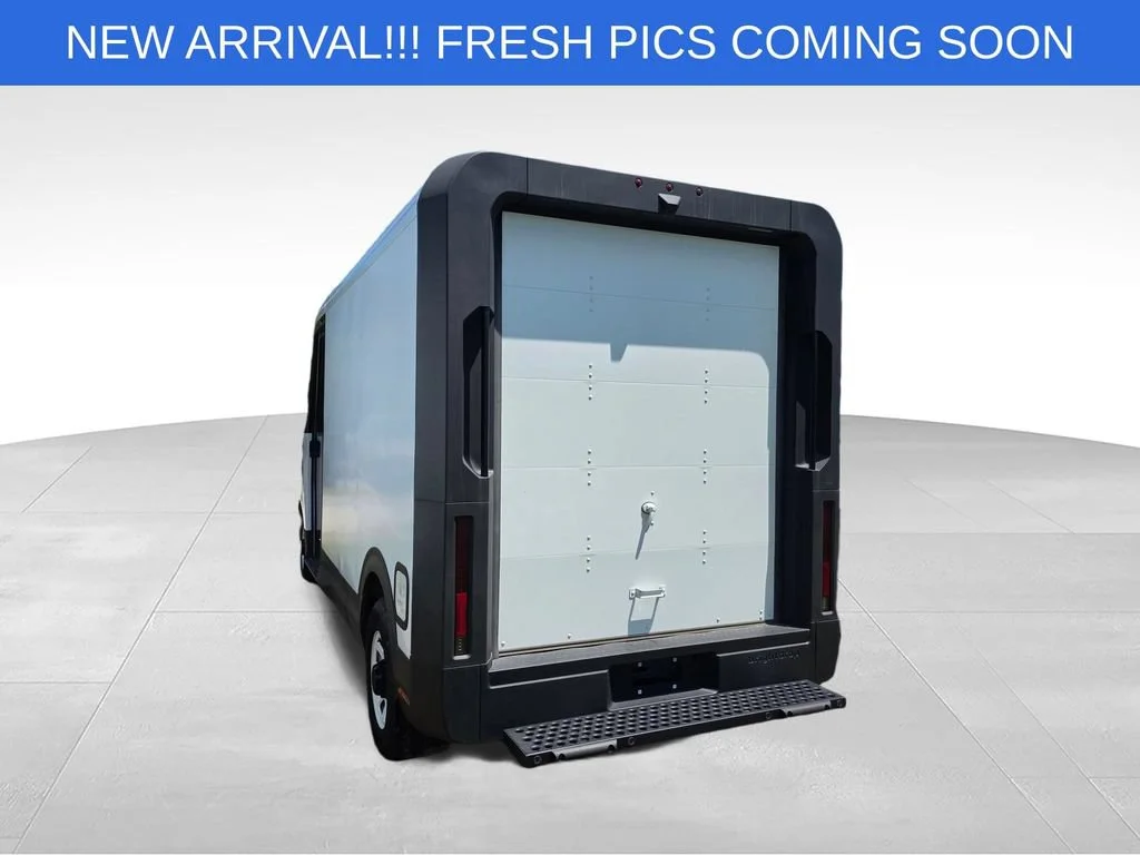 Used 2024 Oyster White BrightDrop EJY image 14