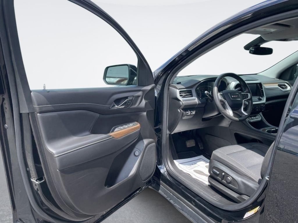 Used 2023 Black GMC SLE image 15