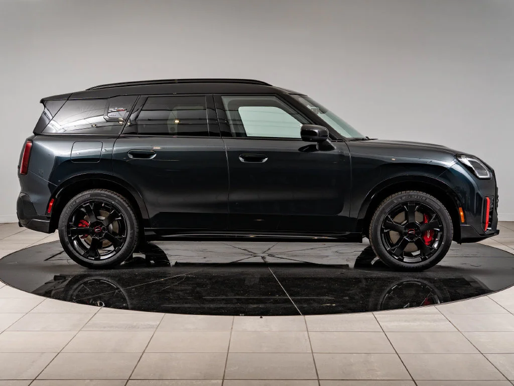 New 2027 Gray Metallic MINI Iconic image 11