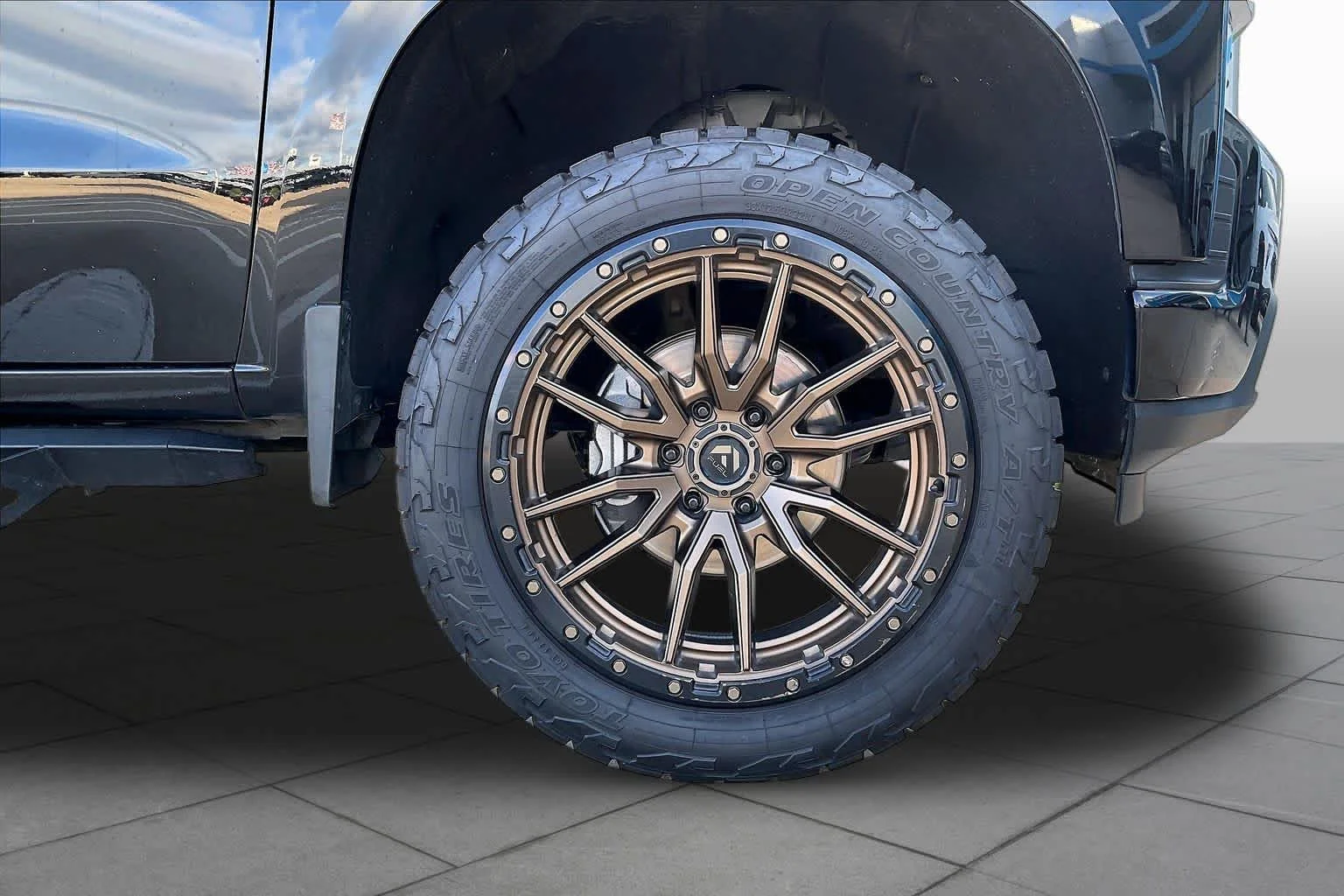Used 2022 Black Chevrolet Custom image 11