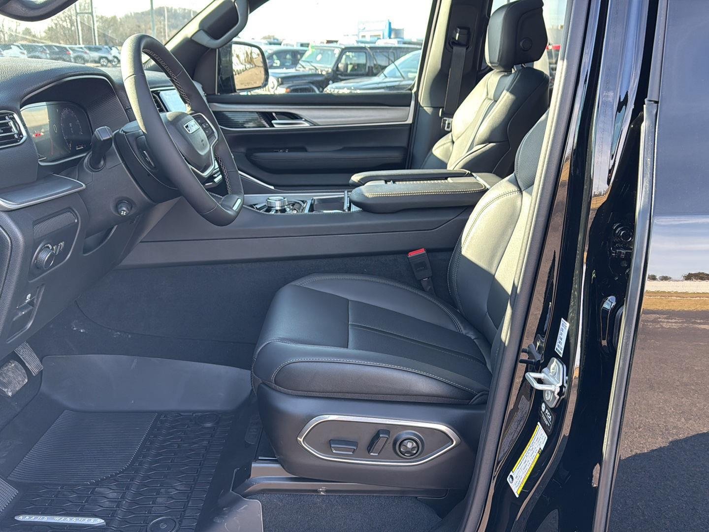 2026 Jeep Grand Wagoneer Limited Altitude - Photo 10