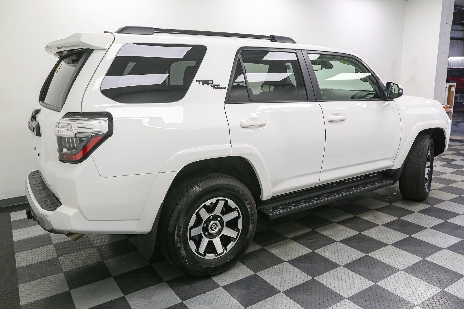 Used 2024 Ice Cap Toyota TRD Off-Road Premium image 10