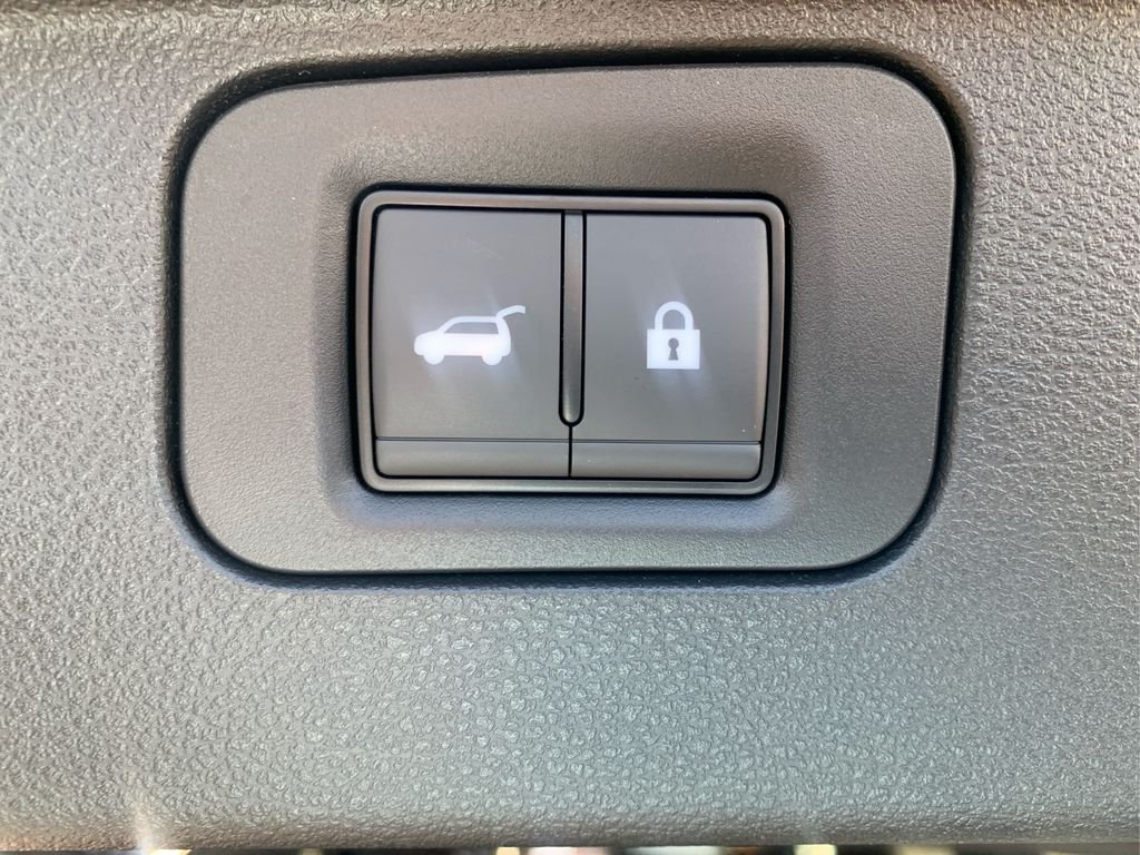 2025 Nissan Armada SL - Photo 13