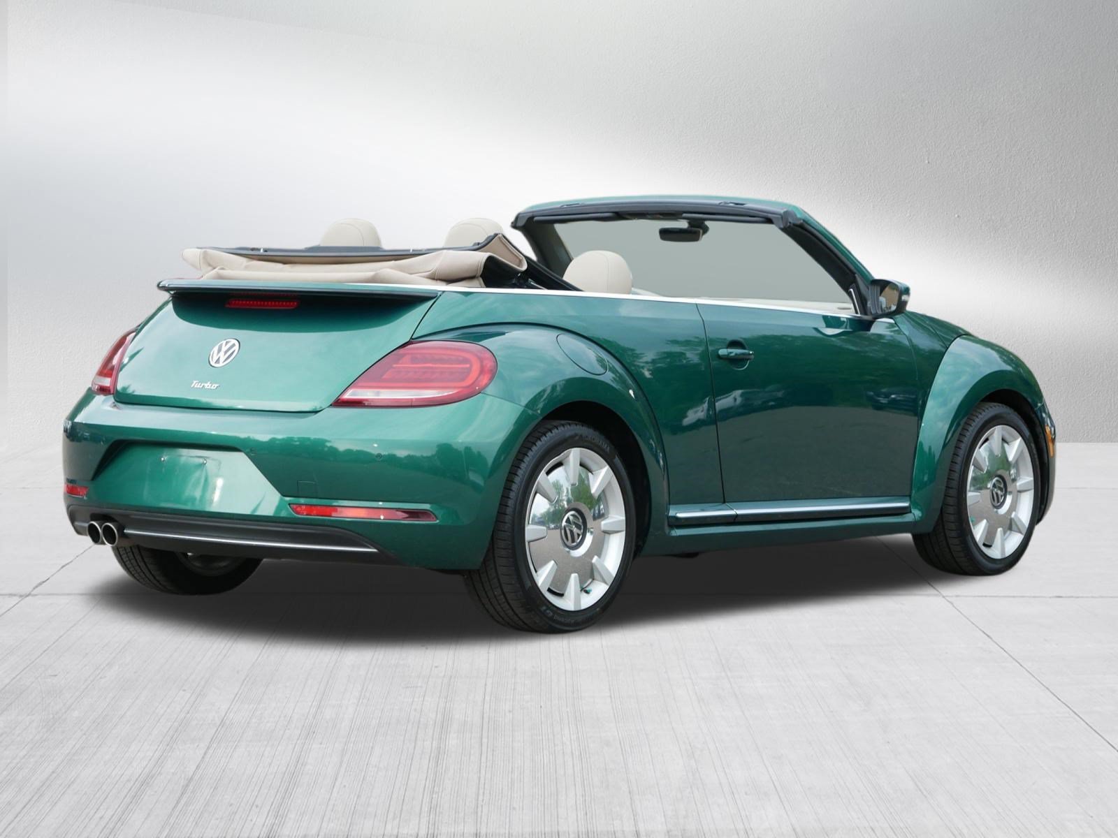 Used 2017 Bottle Green Metallic/Beige Roof Volkswagen 1.8T SEL image 7