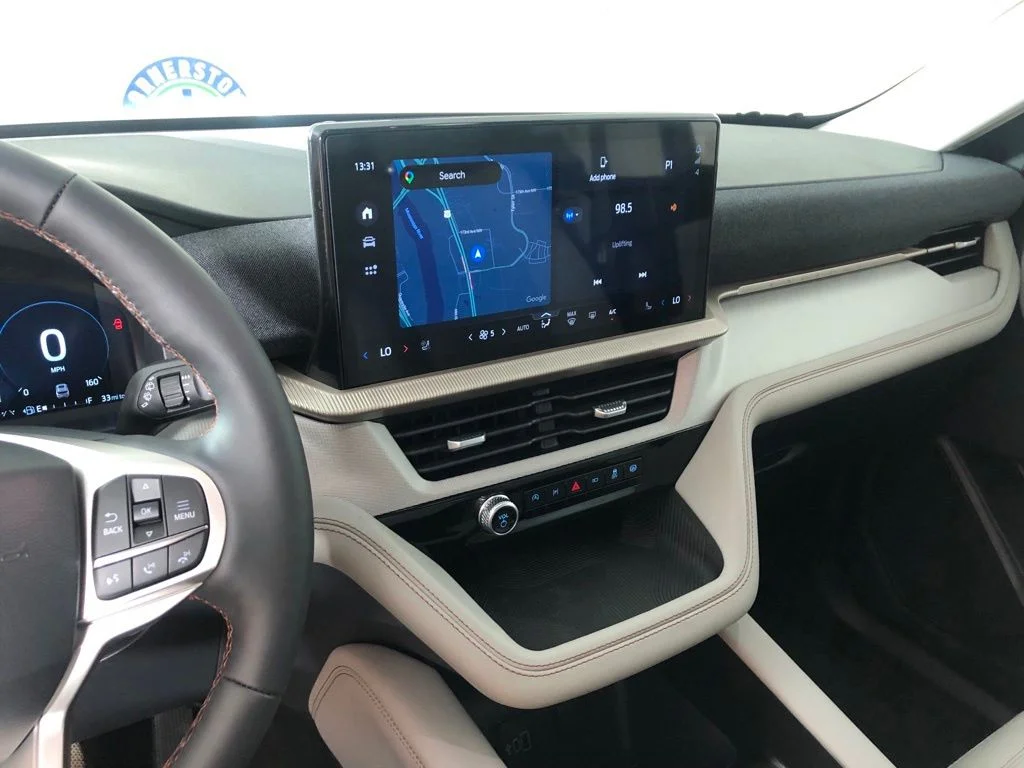 New 2026 Space White Metallic Ford Active image 2