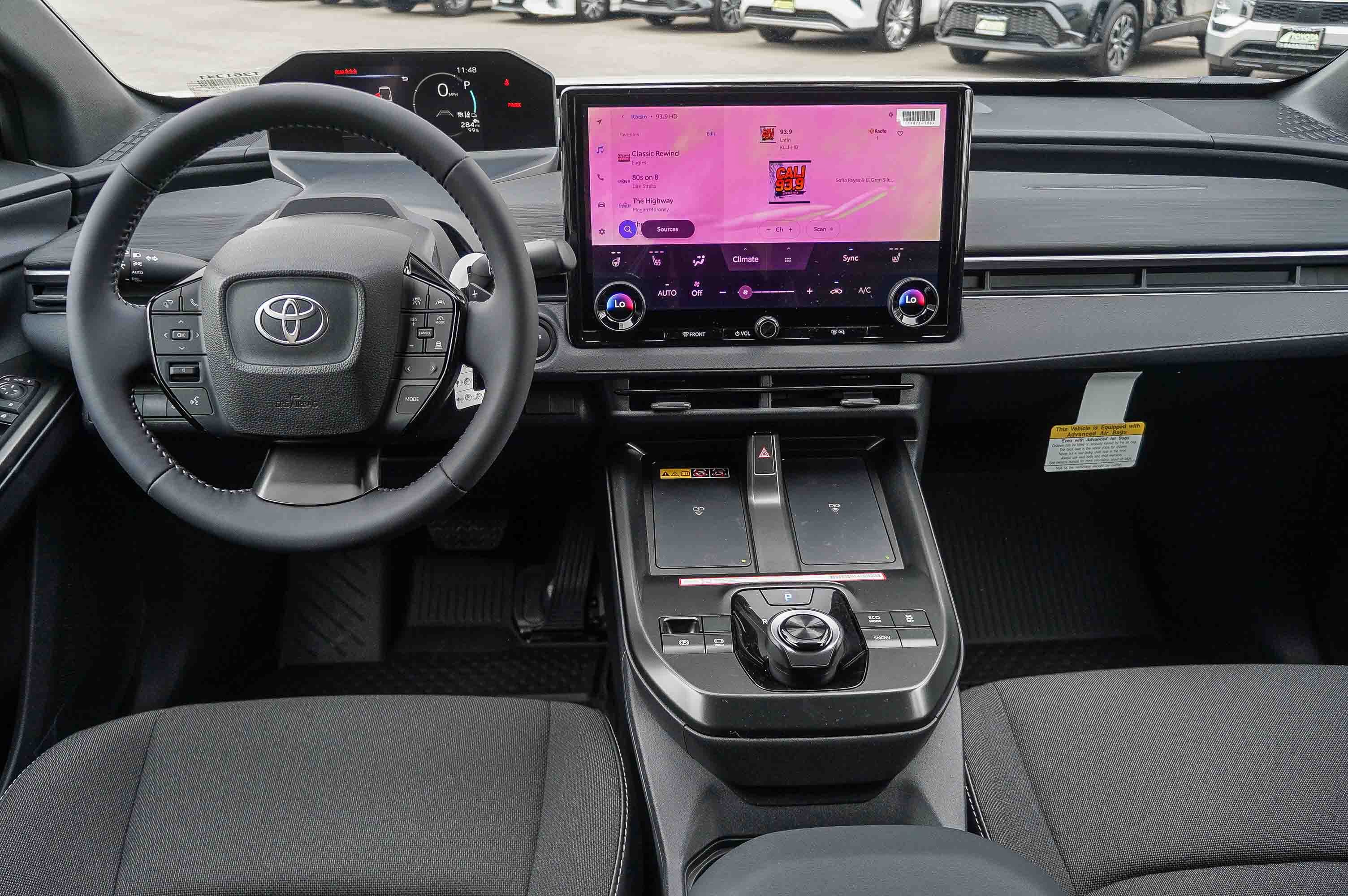 2026 Toyota C-HR SE - Photo 12