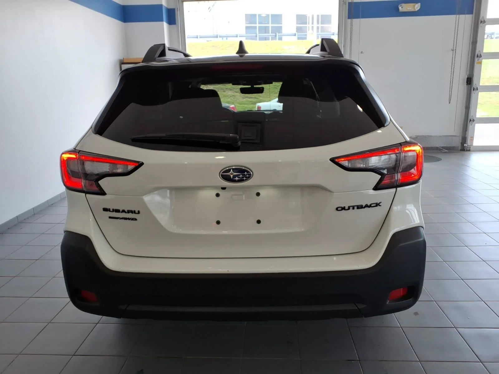Certified Used 2025 Crystal White Pearl Subaru Onyx Edition image 6