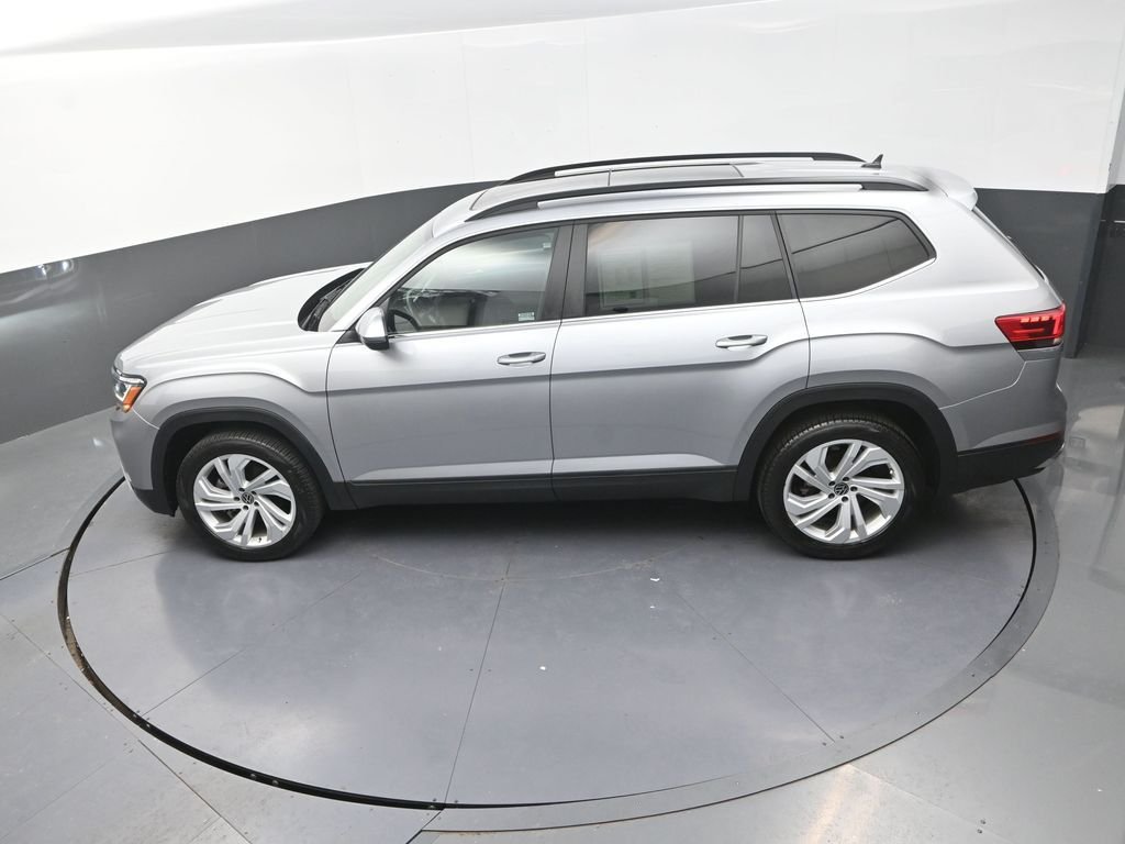 Used 2023 Silver Volkswagen 2.0T SE w/Technology image 18