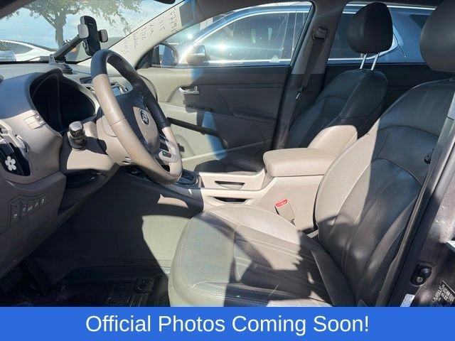 Used 2015 Silver Kia EX image 3