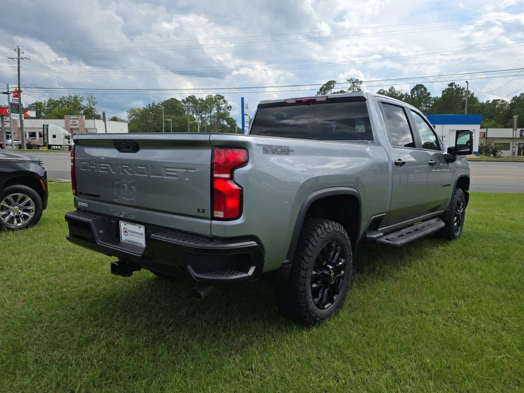 New 2026 Sterling Gray Metallic Chevrolet LT image 7