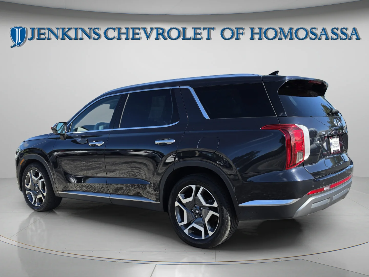 Used 2024 Moonlight Cloud Hyundai Limited image 8