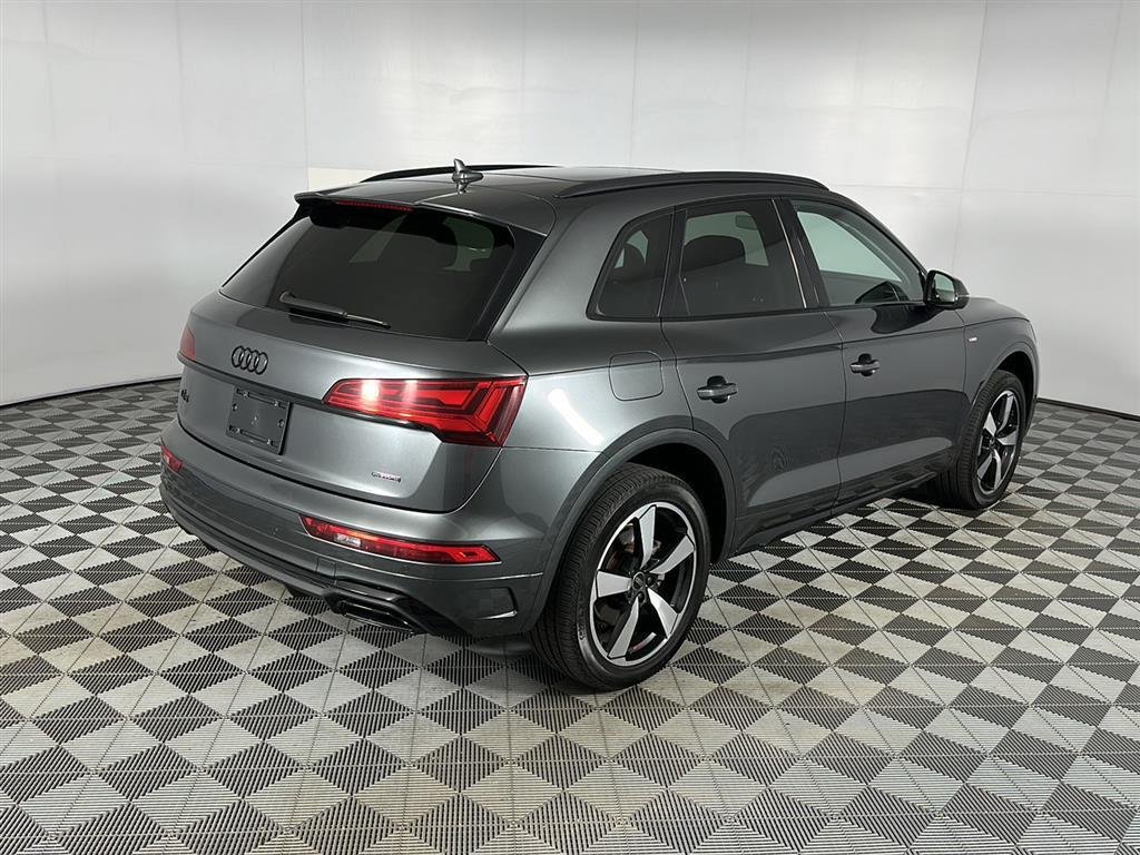Used 2023 Daytona Gray Pearl Effect Audi S line Premium Plus image 8