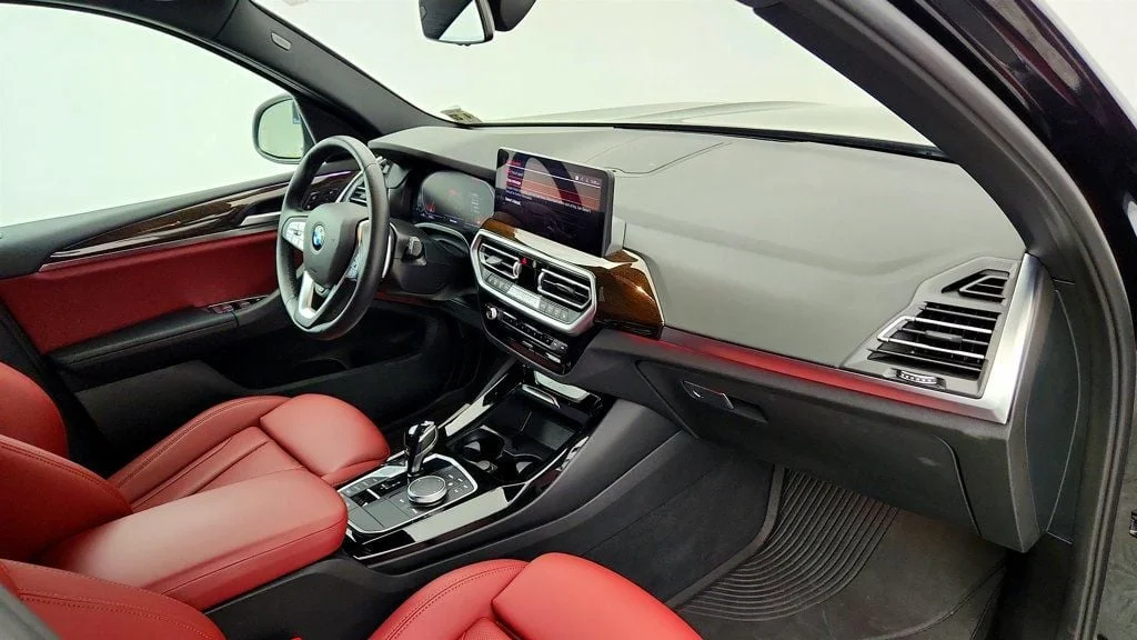 Used 2022 Black Sapphire Metallic BMW xDrive30i SAV w/ Premium Package 2 & Live Cockpit Pro image 25