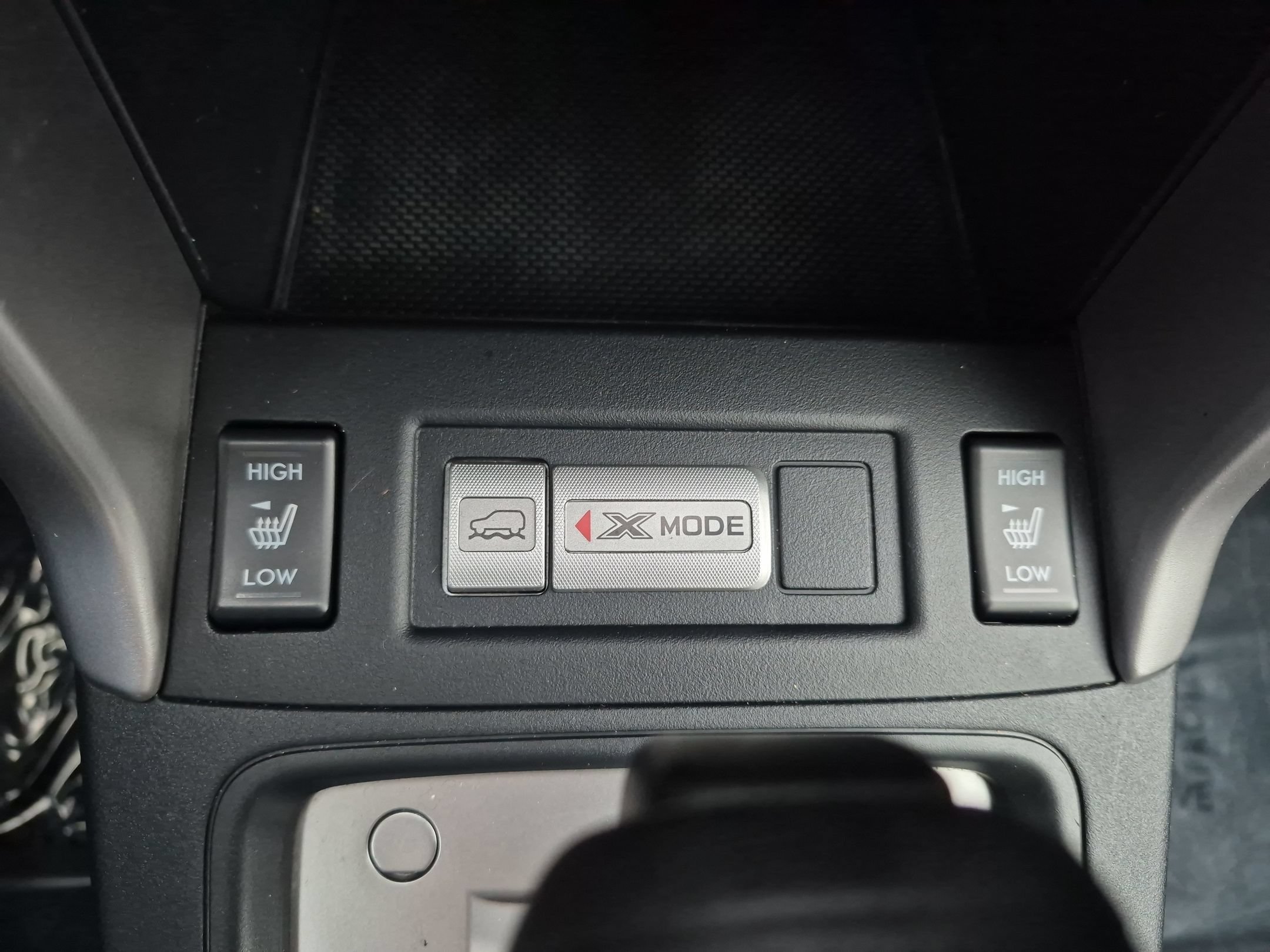 Used 2018 Dark Gray Metallic Subaru 2.5i Premium AWD image 19