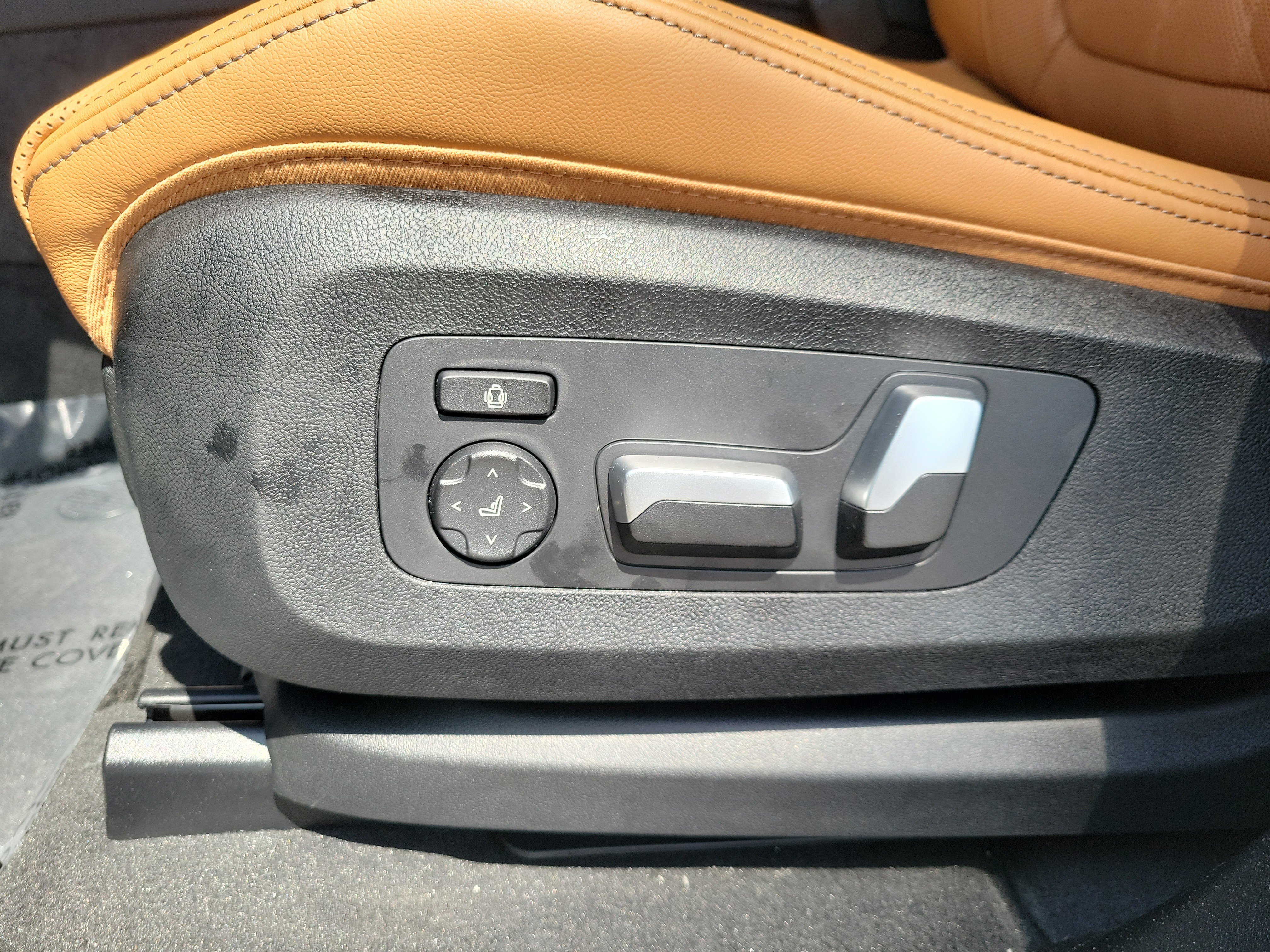 New 2026 Alpine White BMW sDrive40i image 14