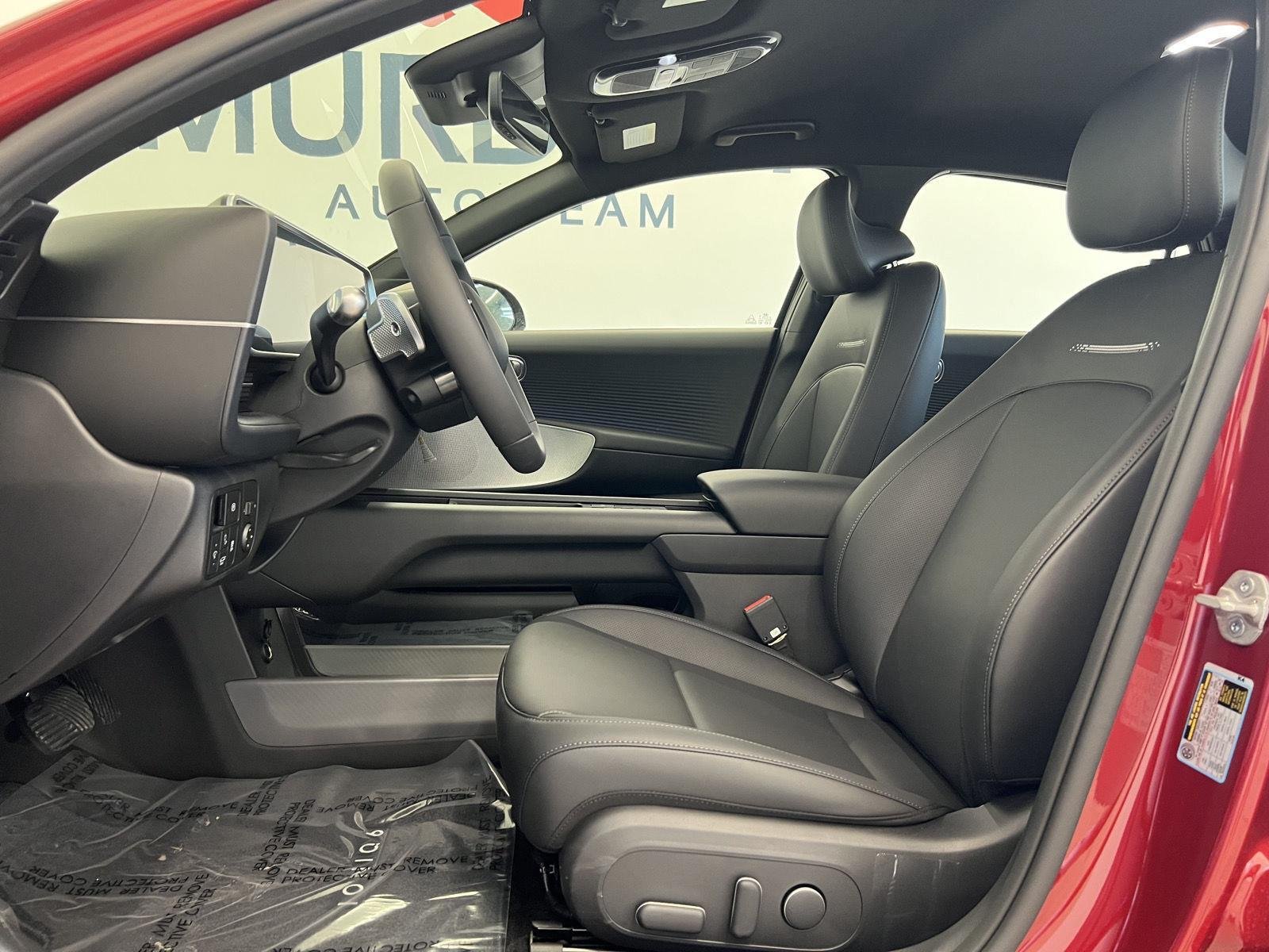 Used 2025 Ultimate Red Hyundai SEL image 12