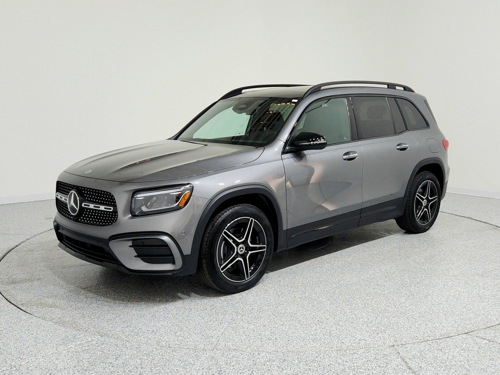 Used 2026 Mountain Grey Metallic Mercedes-Benz GLB 250 image 1
