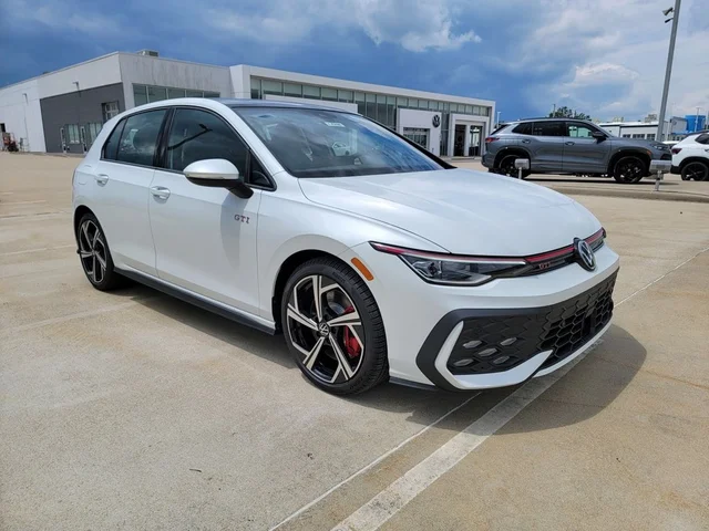 2025 Volkswagen Golf GTI 2.0T SE
