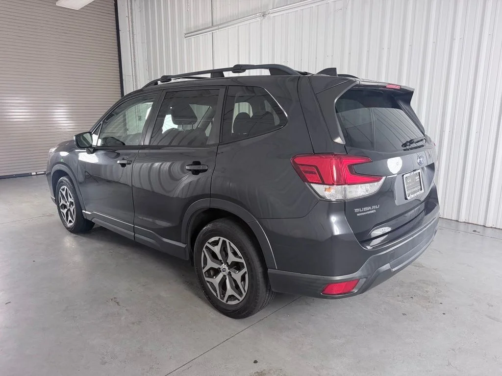 Used 2019 Gray Subaru Premium image 7