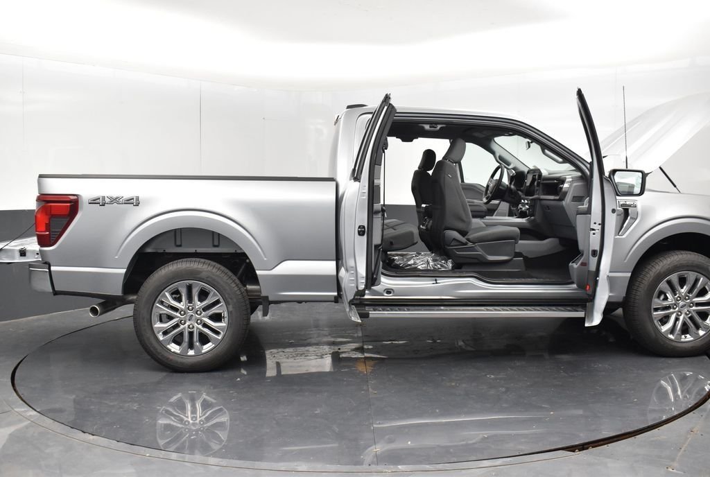 New 2026 Iconic Silver Metallic Ford XLT image 35