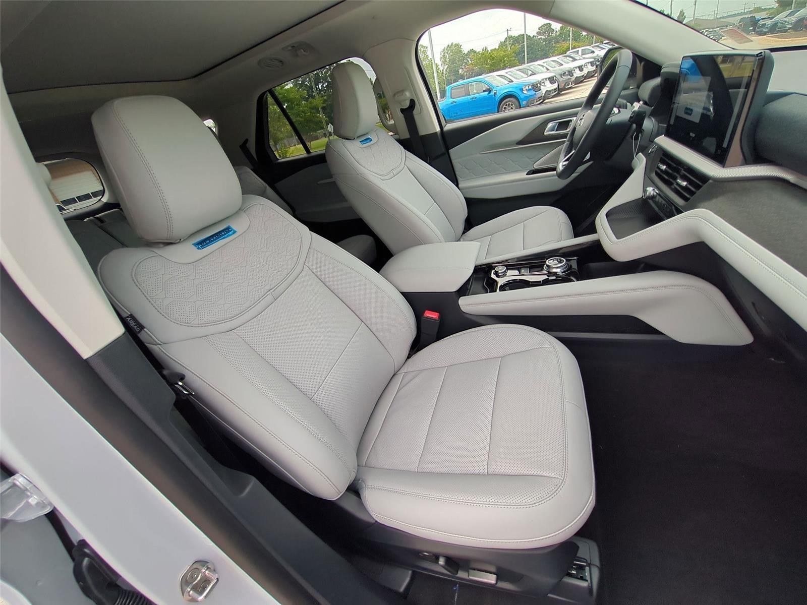 New 2026 Space White Metallic Ford Platinum™ image 41