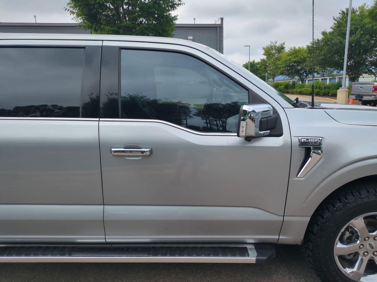 Used 2022 Iconic Silver Metallic Ford LARIAT image 37