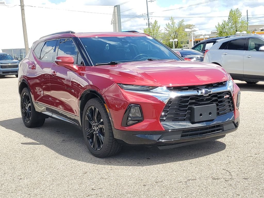 Used 2020 Red Chevrolet RS image 4