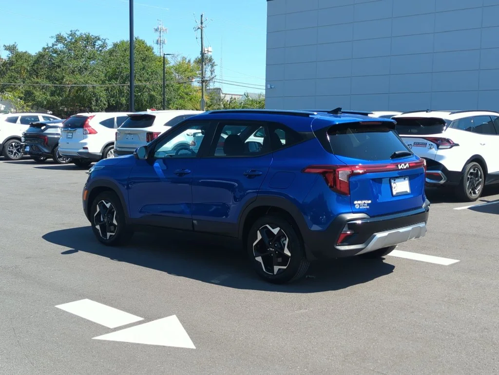 Used 2025 Blue Kia S image 5