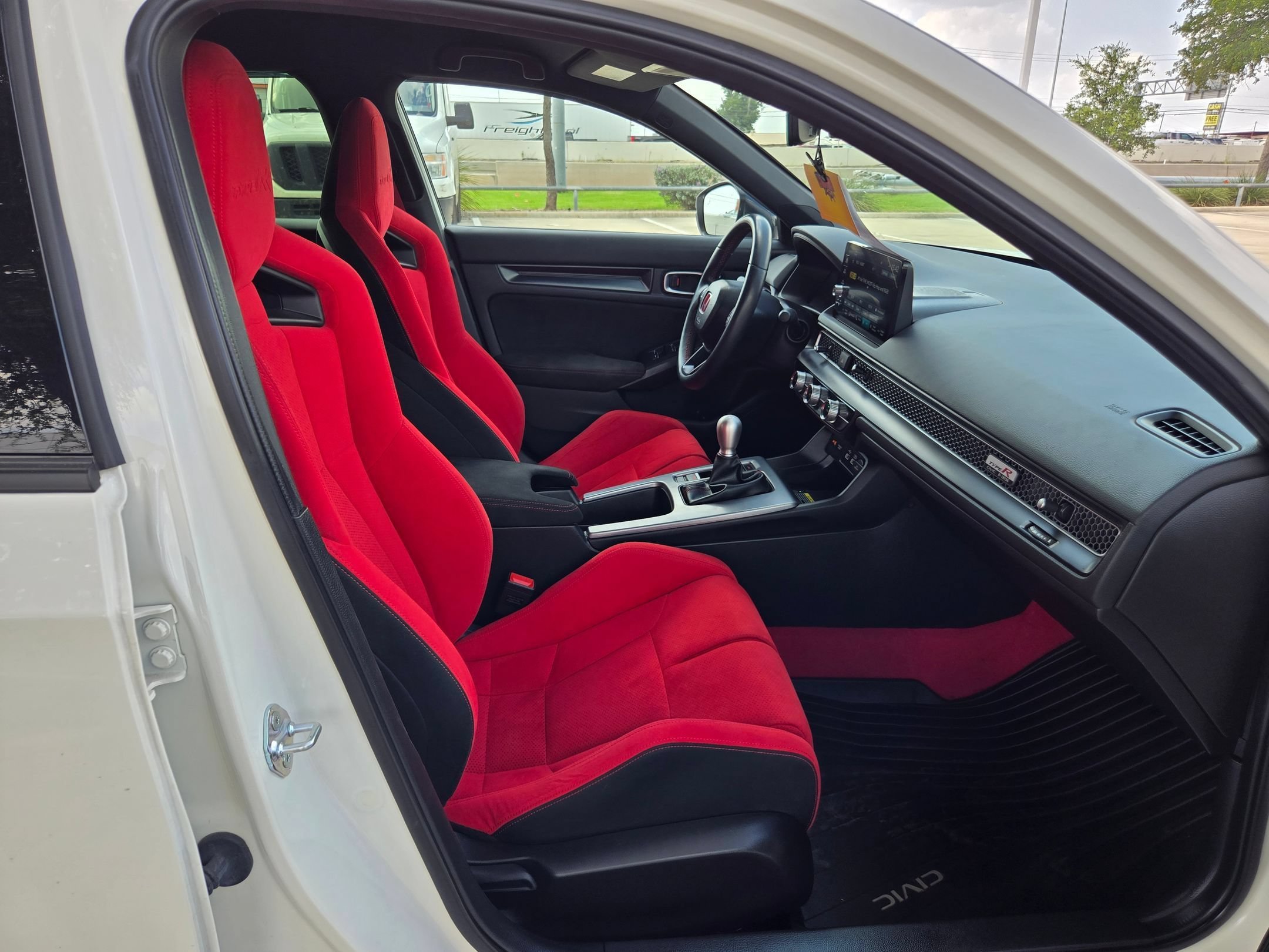 Used 2024 White Honda TYPE R image 24