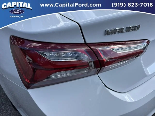 Used 2022 White Chevrolet LT image 15