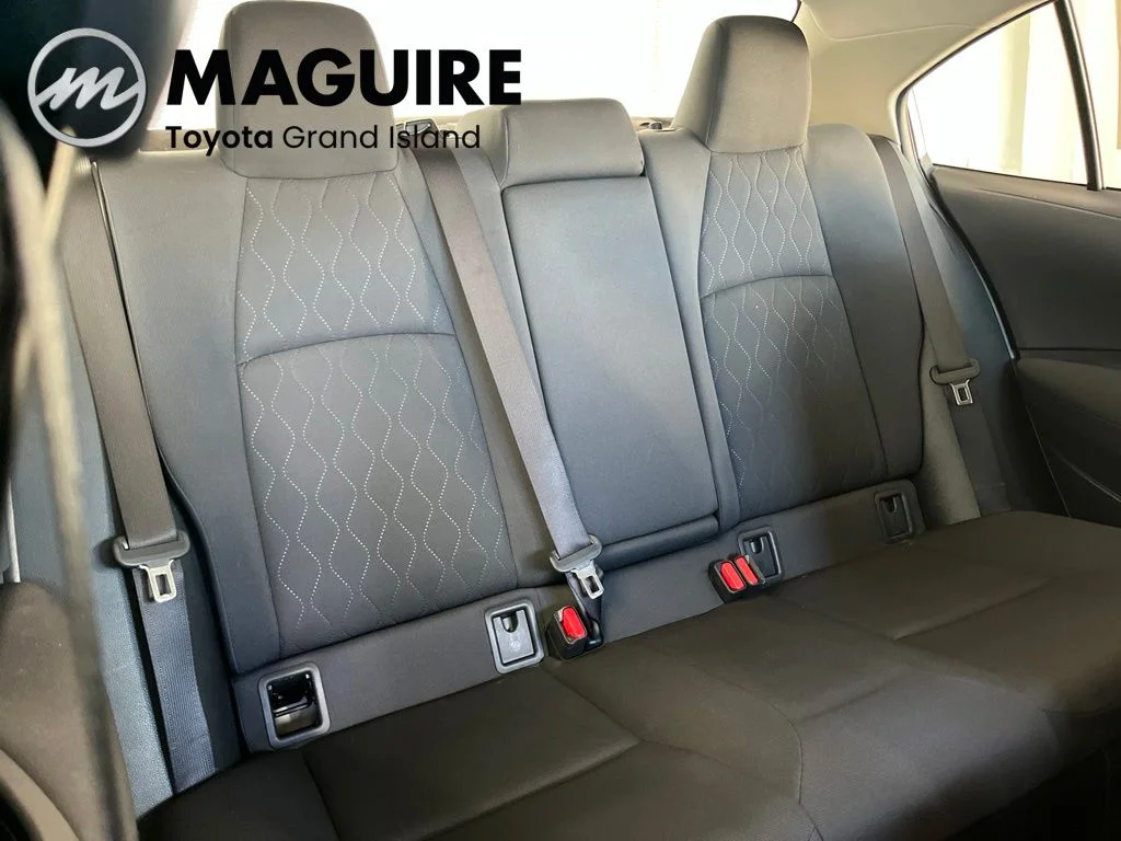 Used 2020 Silver Toyota LE image 34