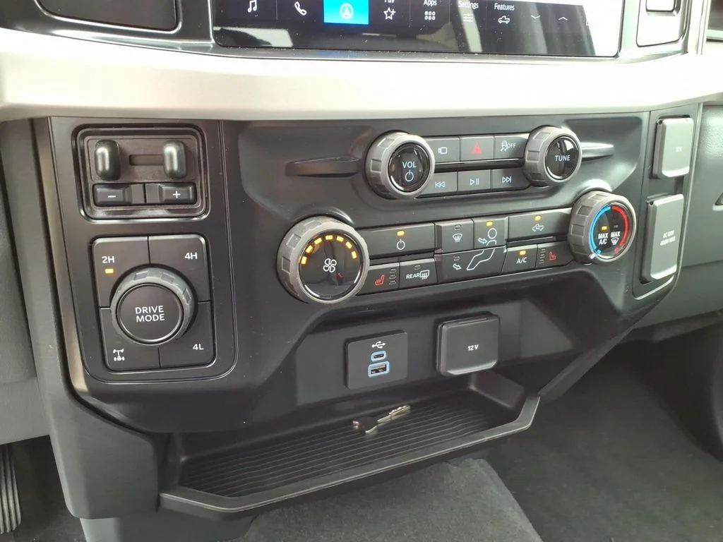 New 2026 Marsh Gray Ford XLT image 18