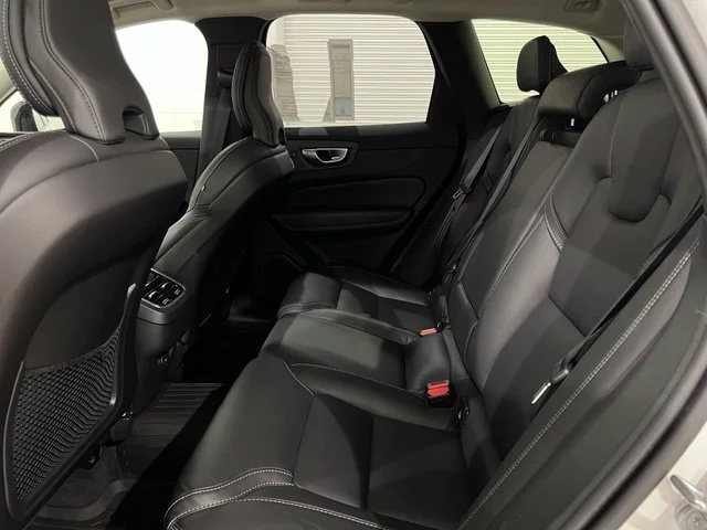 Used 2024 Crystal White Volvo Ultimate image 21