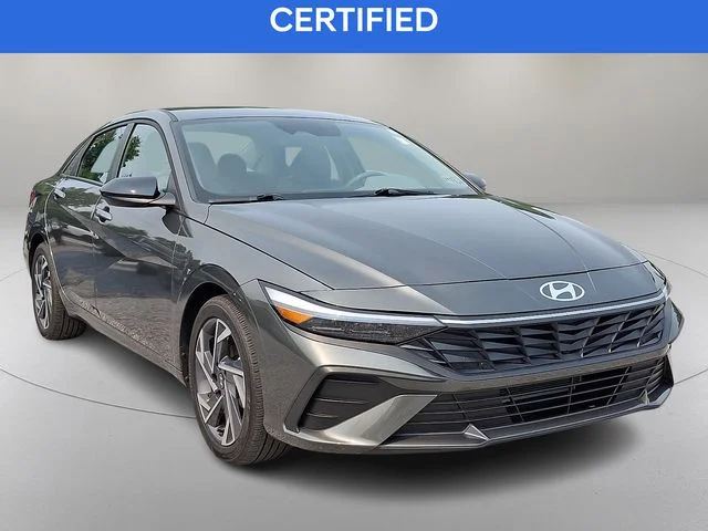 Used 2025 Gray Hyundai SEL Sport image 2