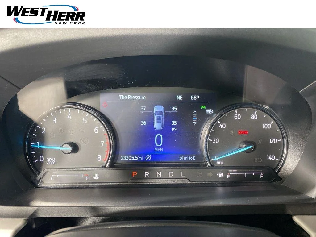 Used 2024 Silver Metallic Ford XLT image 3