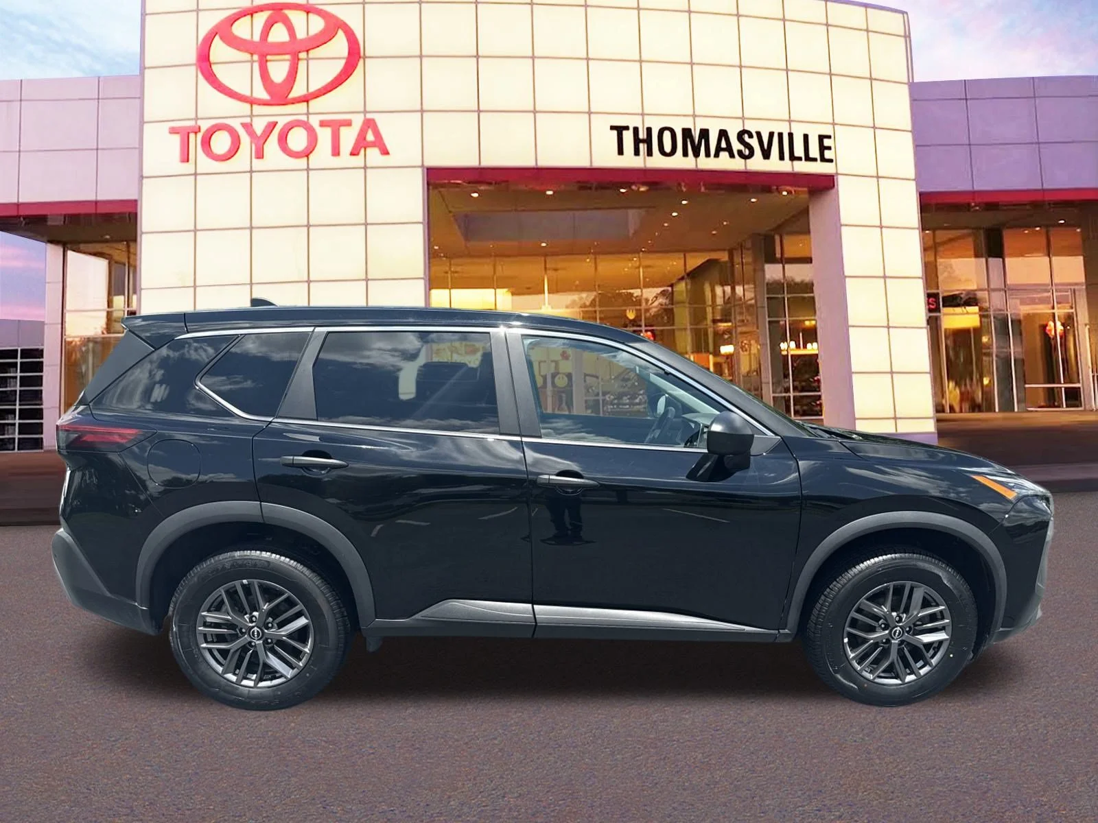 Used 2023 Super Black Nissan  image 4