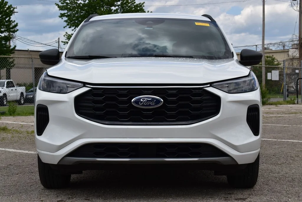 Used 2024 Ford Escape ST-Line with VIN 1FMCU9MN6RUA90204 for sale in Kansas City