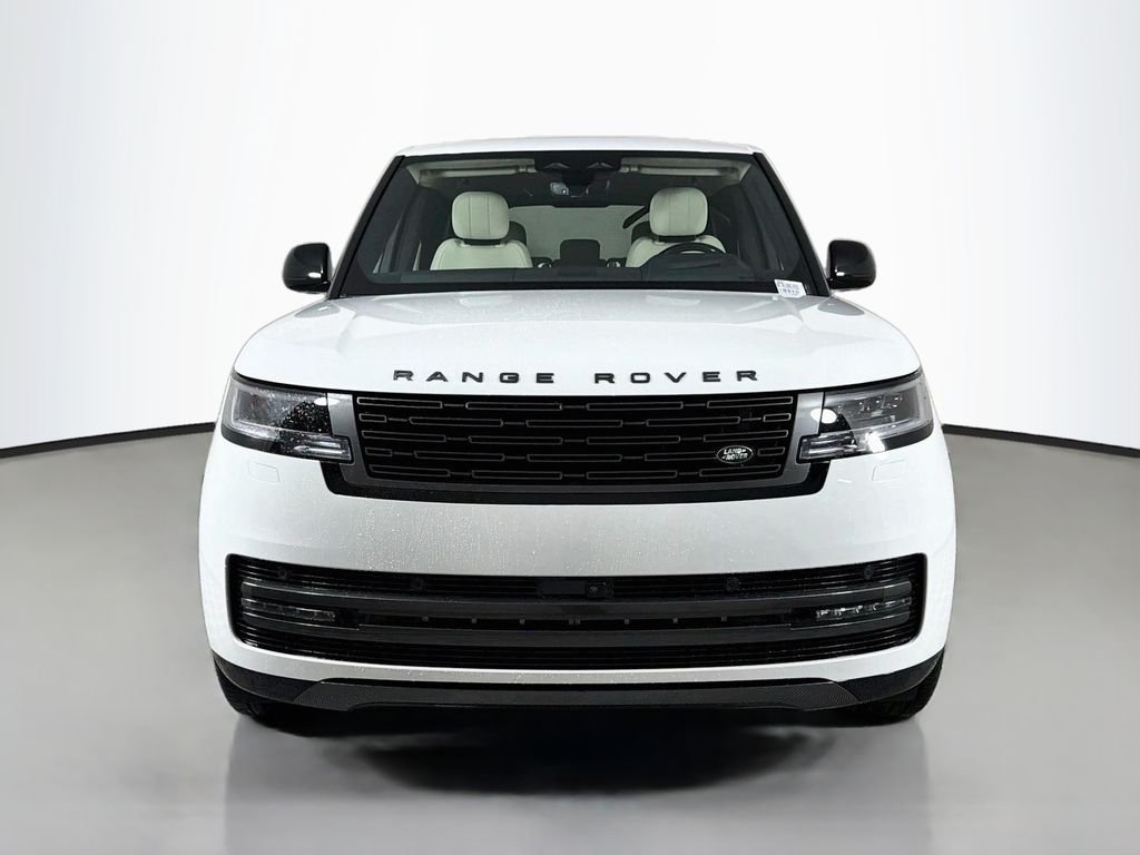 New 2026 Fuji White Land Rover SE image 2