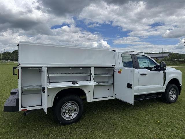New 2026 Oxford White Ford F-250® XL image 28