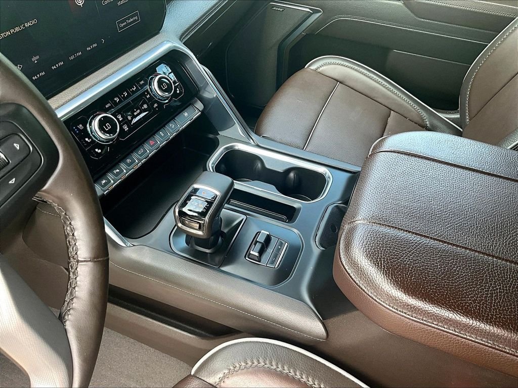 Used 2024 White GMC Denali image 20