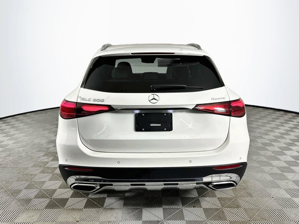 New 2026 Polar White Mercedes-Benz GLC 300 image 40